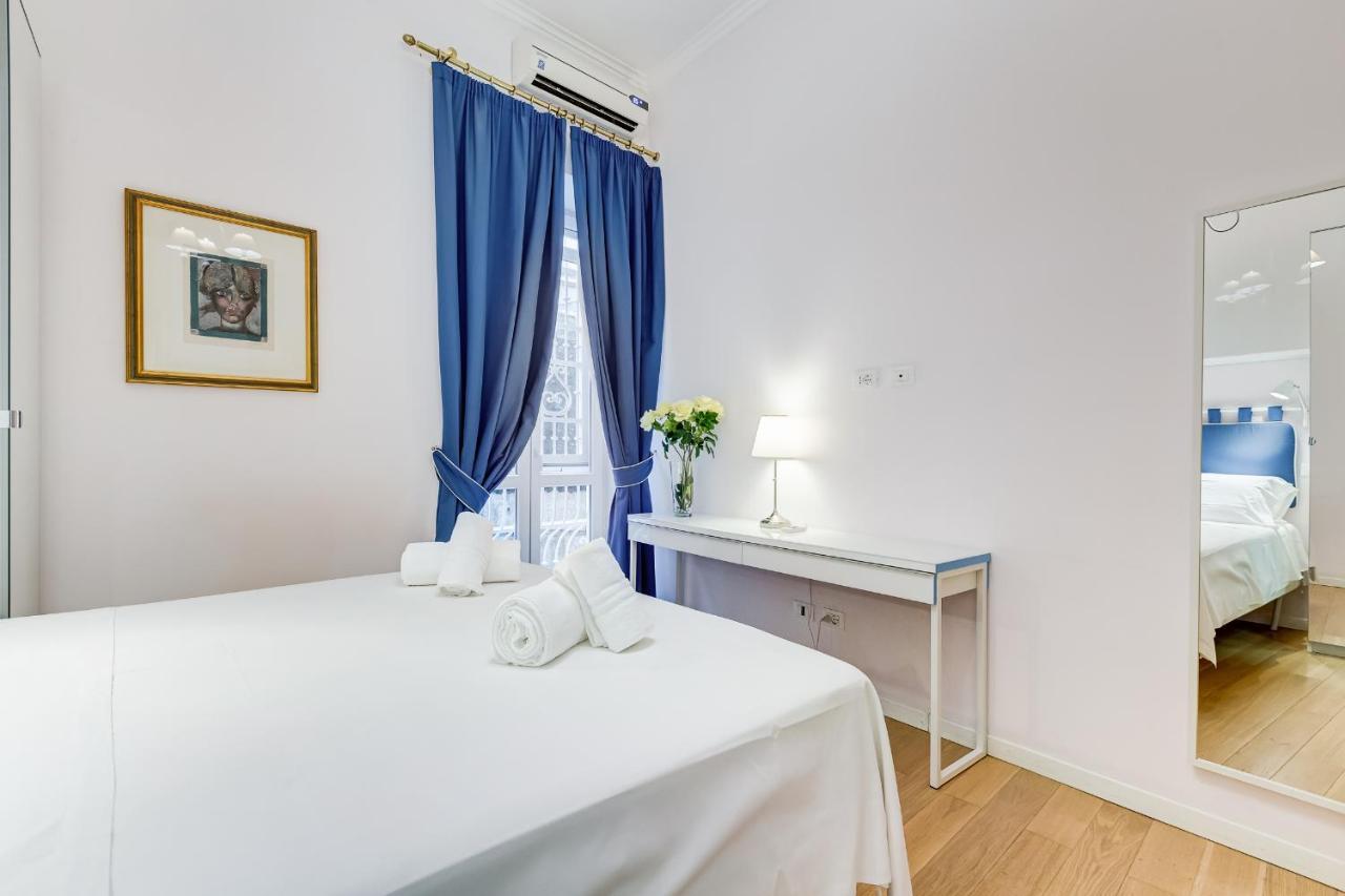 Trevi Fountain Modern Apartment Rom