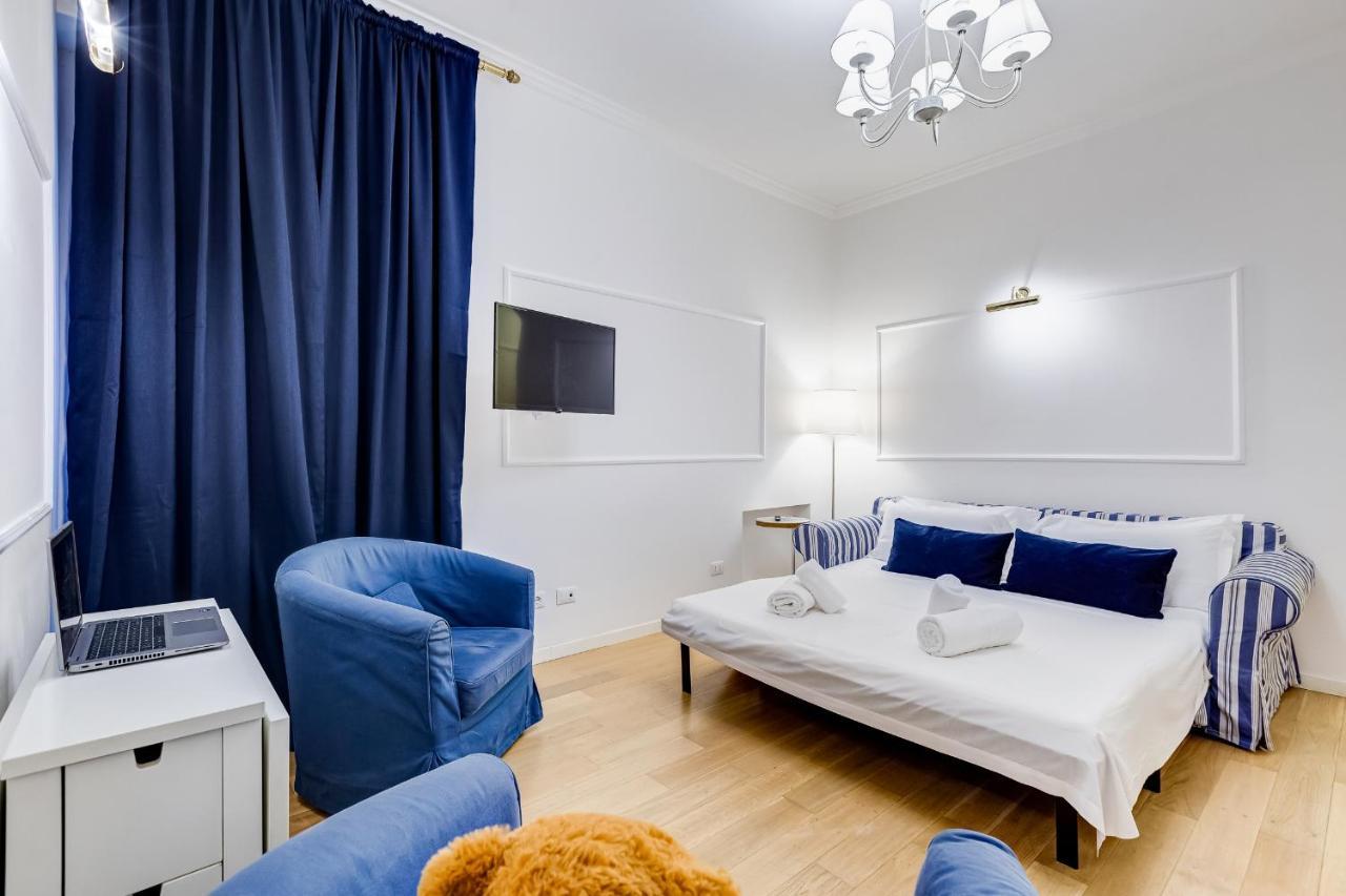 Trevi Fountain Modern Apartment Rom